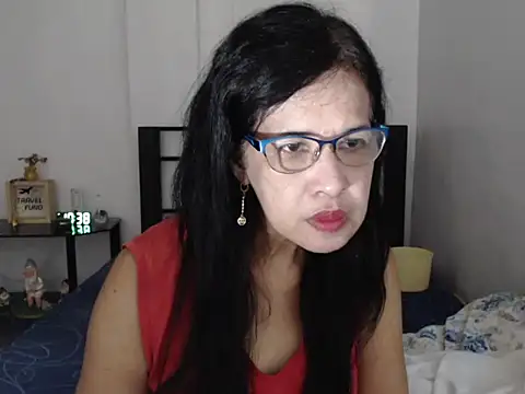 Prettysweetmum online show from 1, 10, 2025