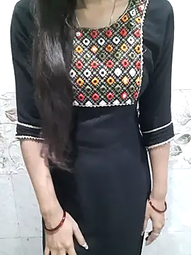 Aarti-kumri online show from 25, 2, 2026