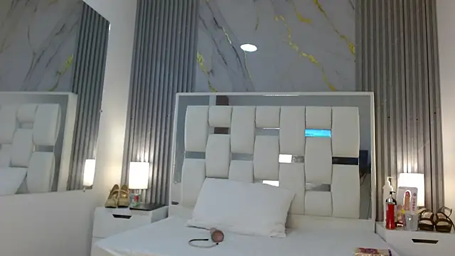 VanessaHard as online show from 27, 9, 2025