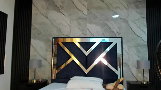 VanessaHard as online show from 5, 1, 2026