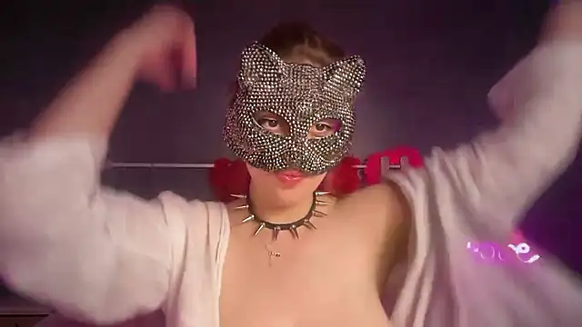 Snapshot of Lunahadidd chatting on 28, 2, 2026 Lunahadidd online show from 28, 2, 2026