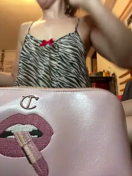 DahliaVonLure online show from 10, 6, 2026