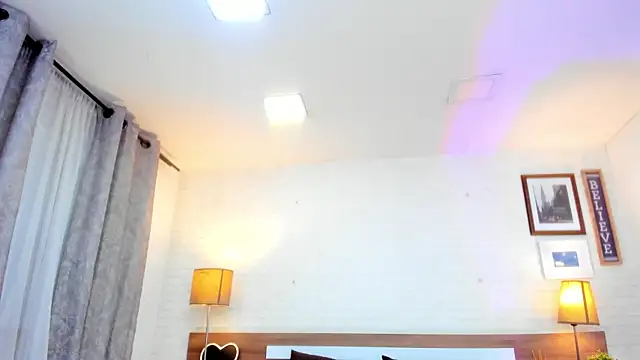 JenniferAuriston online show from 1, 4, 2026