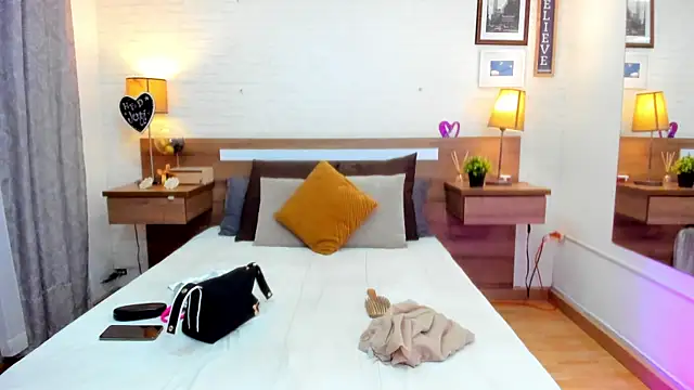 JenniferAuriston online show from 27, 4, 2026