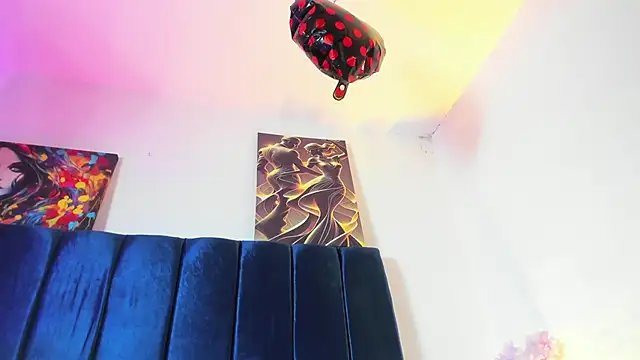 Annie switt online show from 14, 11, 2025