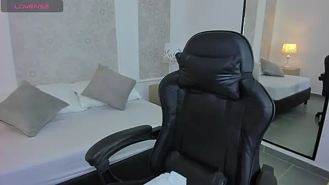 Snapshot of altair_mori chatting on 4, 12, 2025 altair mori online show from 4, 12, 2025