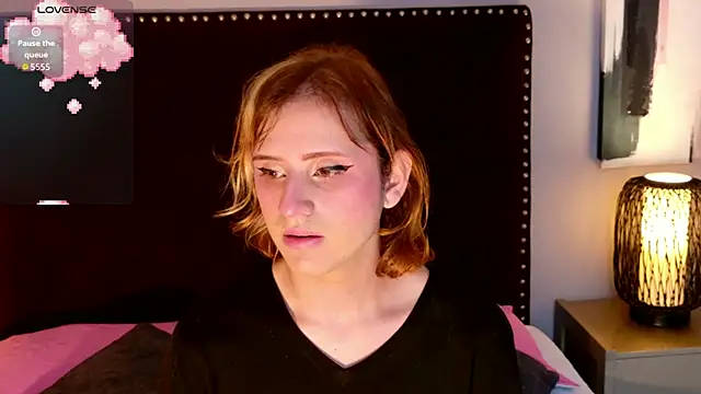 seraphine star online show from 25, 4, 2026