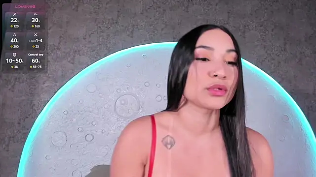 ReinaChloe online show from 11, 10, 2025