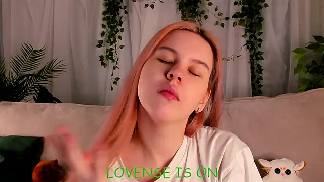 ElizSpieth online show from 10, 10, 2025