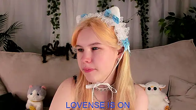 ElizSpieth online show from 17, 10, 2025