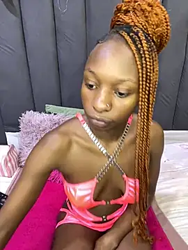 LonelyQueenxx25 online show from 30, 6, 2026