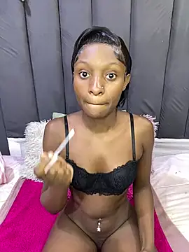 LonelyQueenxx25 online show from 2, 7, 2026