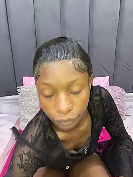 LonelyQueenxx25 online show from 10, 7, 2026