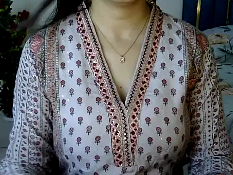 Rumi cute online show from 22, 4, 2026