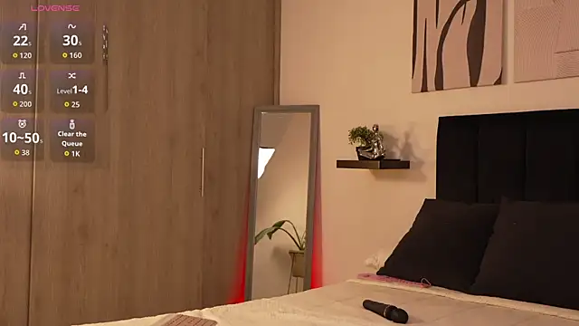 izzyvega   online show from 11, 6, 2026