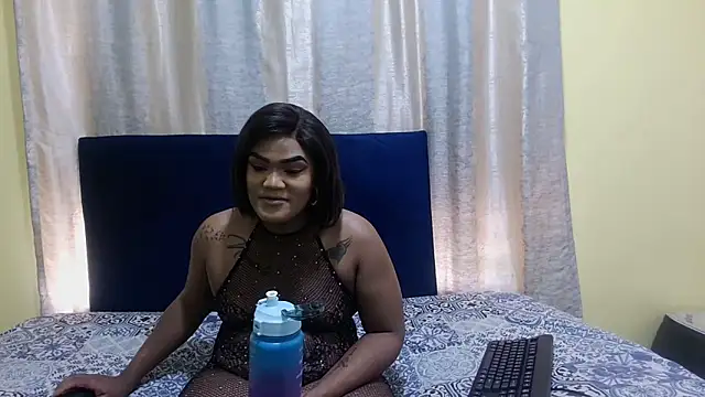 Snapshot of KinkyTrans23 chatting on 19, 9, 2025 KinkyTrans23 online show from 19, 9, 2025