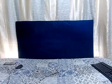 Snapshot of KinkyTrans23 chatting on 15, 11, 2025 KinkyTrans23 online show from 15, 11, 2025