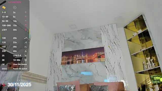 Sophi Johnson online show from 30, 11, 2025