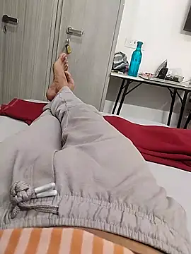 themasklover online show from 21, 4, 2026