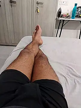 themasklover online show from 26, 4, 2026