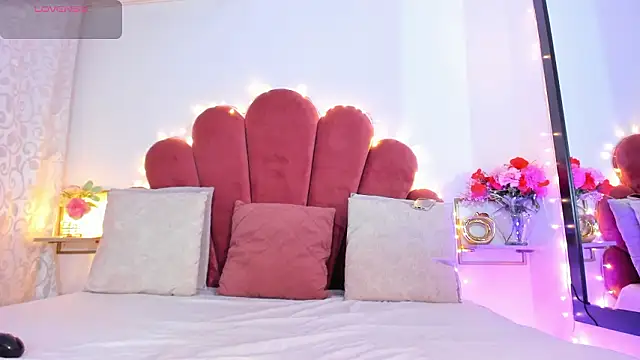 Venuswilds online show from 12, 3, 2026