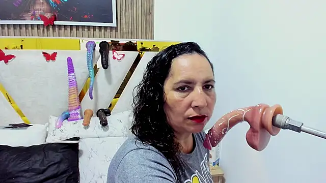 Snapshot of Luna_Naughty1 chatting on 5, 5, 2026 Luna Naughty1 online show from 5, 5, 2026