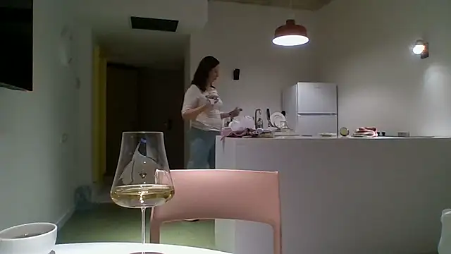 ALICAINWONDERLAND online show from 17, 10, 2025