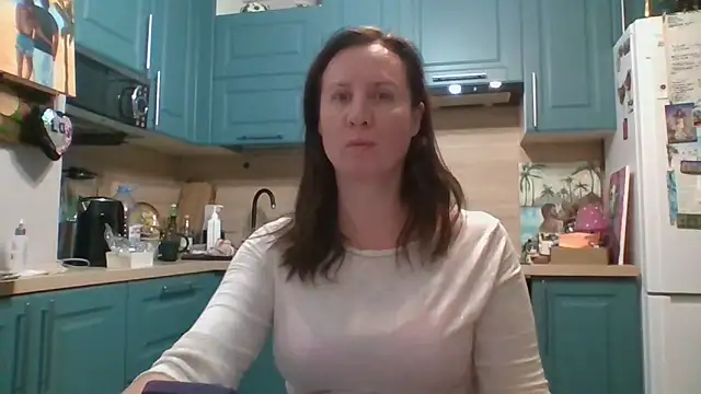 Snapshot of ALICAINWONDERLAND chatting on 2, 12, 2025 ALICAINWONDERLAND online show from 2, 12, 2025