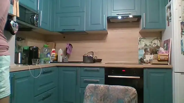 Snapshot of ALICAINWONDERLAND chatting on 17, 12, 2025 ALICAINWONDERLAND online show from 17, 12, 2025