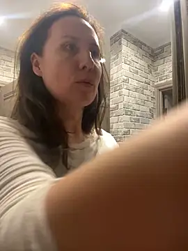 ALICAINWONDERLAND online show from 27, 4, 2026