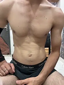 coupleyug online show from 18, 4, 2026