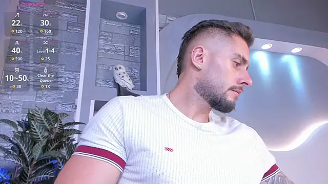 Snapshot of dominic_de_luca chatting on 17, 5, 2026 dominic de luca online show from 17, 5, 2026