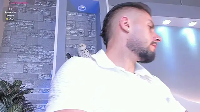 Snapshot of dominic_de_luca chatting on 18, 5, 2026 dominic de luca online show from 18, 5, 2026