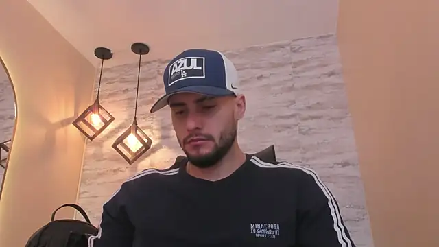 Snapshot of dominic_de_luca chatting on 1, 7, 2026 dominic de luca online show from 1, 7, 2026