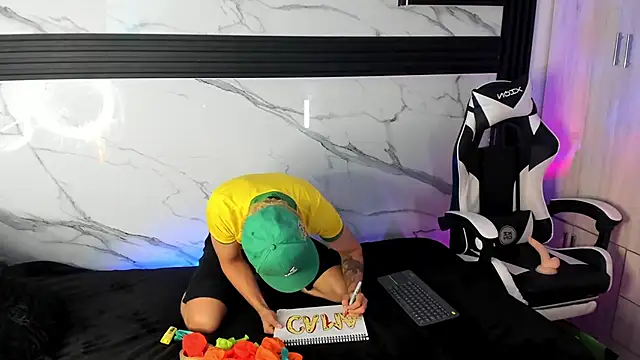 Snapshot of Saimonvela chatting on 12, 11, 2025 Saimonvela online show from 12, 11, 2025