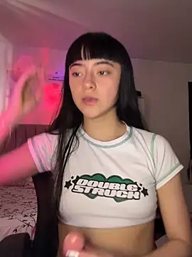 Snapshot of violetta_blackk chatting on 5, 2, 2026 violetta blackk online show from 5, 2, 2026