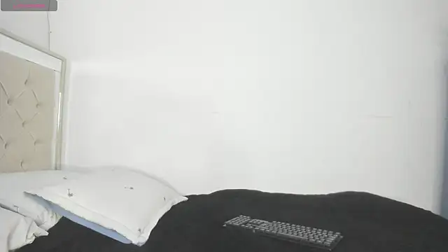 Snapshot of katitahotcam_ass chatting on 3, 10, 2025 katitahotcam ass online show from 3, 10, 2025