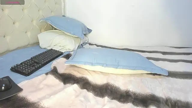 Snapshot of katitahotcam_ass chatting on 9, 10, 2025 katitahotcam ass online show from 9, 10, 2025