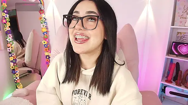 justonecute online show from 7, 1, 2026