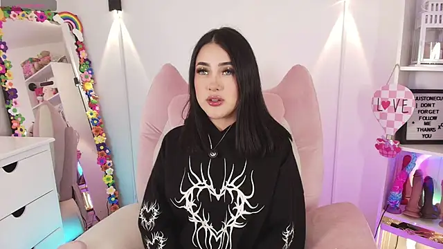 justonecute online show from 6, 6, 2026