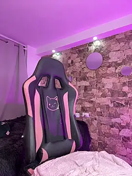 samiacooper25 online show from 15, 4, 2026