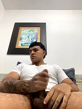 Snapshot of TysonAn chatting on 26, 10, 2025 TysonAn online show from 26, 10, 2025