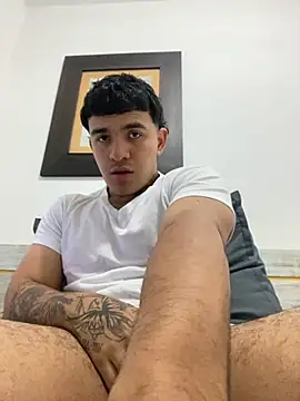 Snapshot of TysonAn chatting on 8, 11, 2025 TysonAn online show from 8, 11, 2025