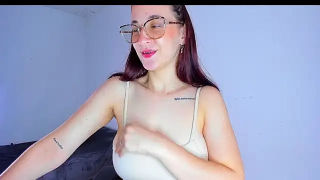 Laura Ivy online show from 19, 6, 2026