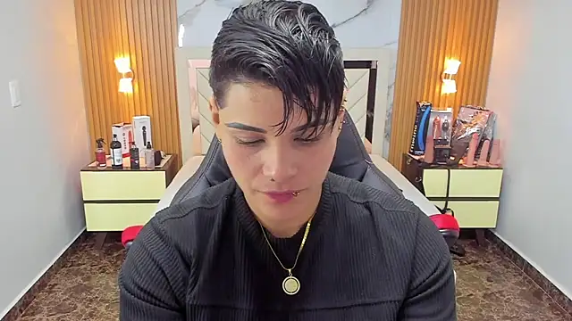 KAROLLJONES1 online show from 2, 10, 2025