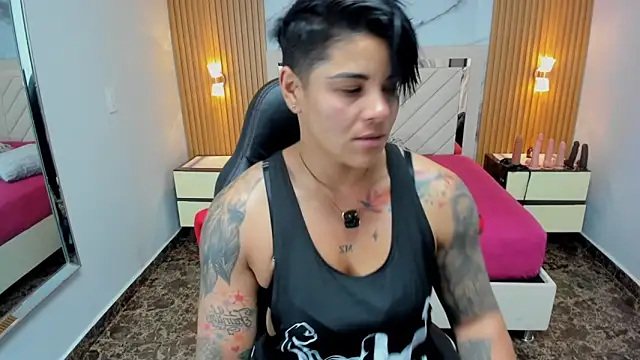 KAROLLJONES1 online show from 20, 4, 2026