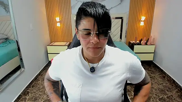 KAROLLJONES1 online show from 22, 4, 2026