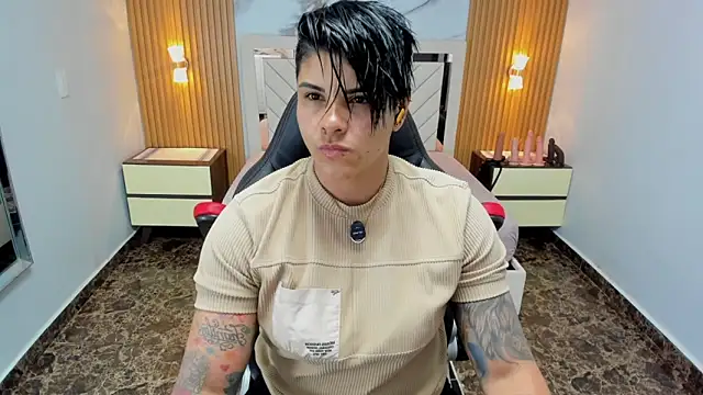 KAROLLJONES1 online show from 28, 4, 2026