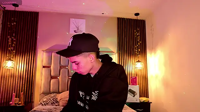 Room 69x online show from 27, 4, 2026