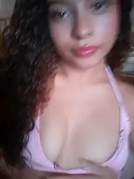 Snapshot of Lulupeach69 chatting on 4, 10, 2025 Lulupeach69 online show from 4, 10, 2025